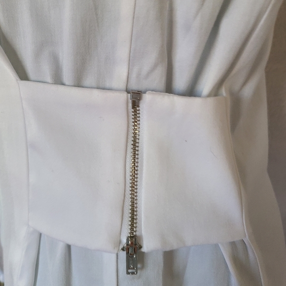 White dress - Picture 6 of 8